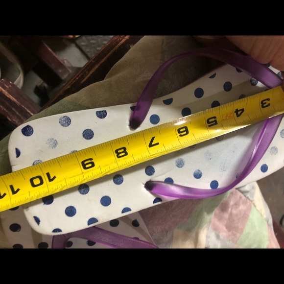 Purple polka dot flip flops large sz 10-11 guc - Picture 9 of 10